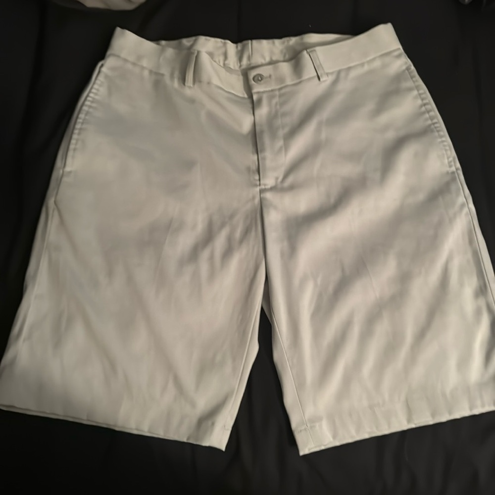 Slazenger Golf stretch shorts. Mens 32. Grey